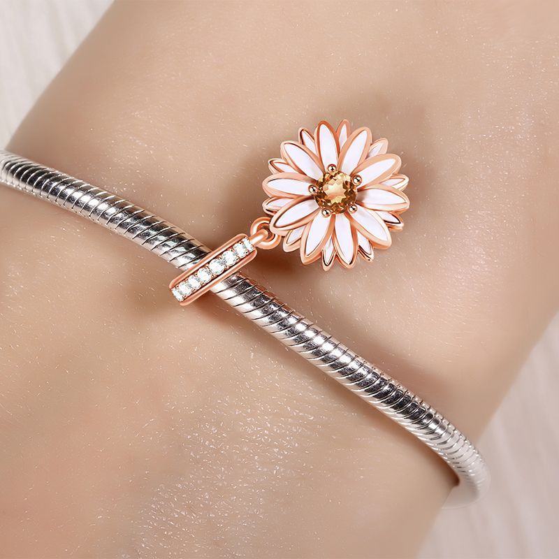 Daisy Pendant
