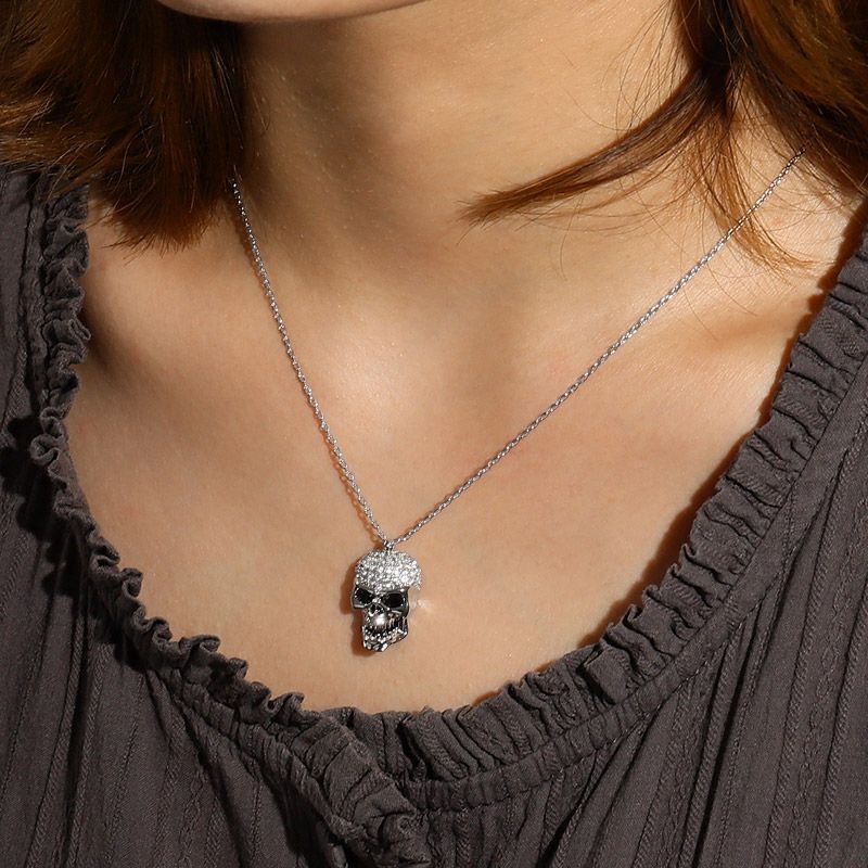 Skull necklace