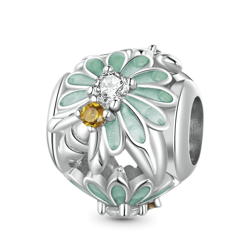 Bee Loves Daisy Charm