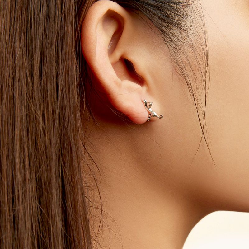 Lovely Cat Stud Earrings