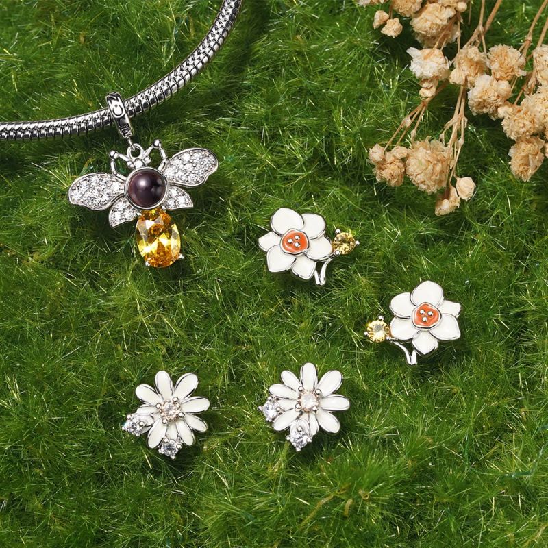 Daisy Stud Earrings