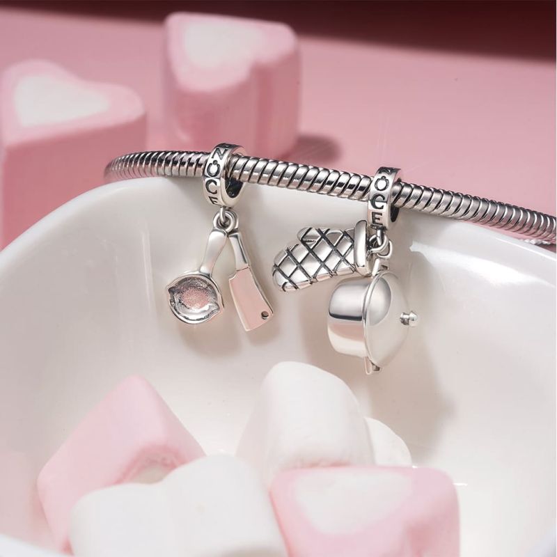 Frying Pan & Knife Pendant
