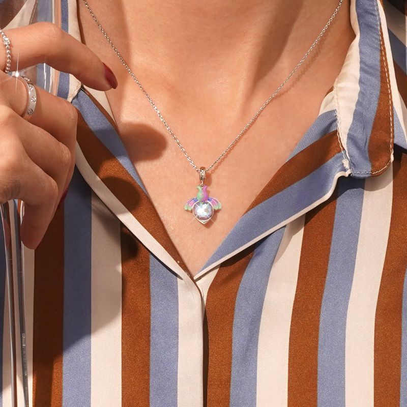 Bee Daisy Colorful Pendant