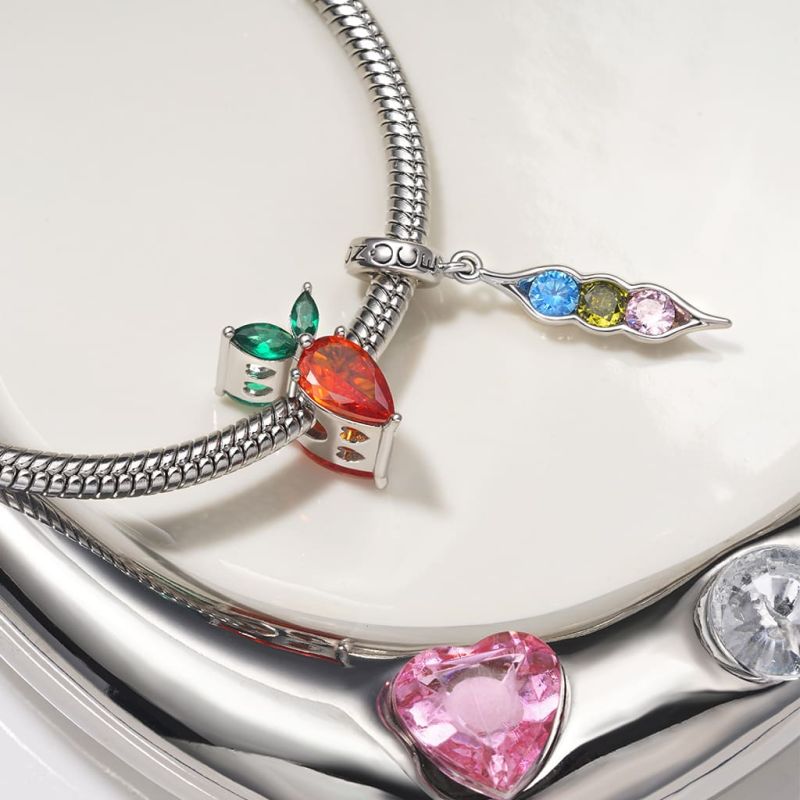 Carrot Charm