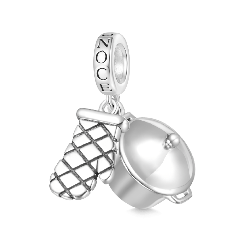 Kitchenware Gloves & Pot Pendant
