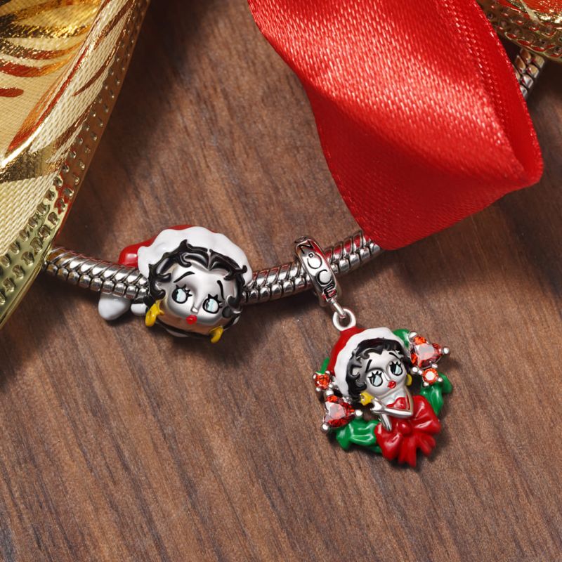 Betty Boop Christmas Wreath Pendant