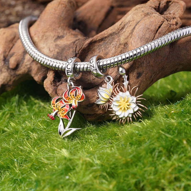 Night-Blowing Cereus Flower Pendant
