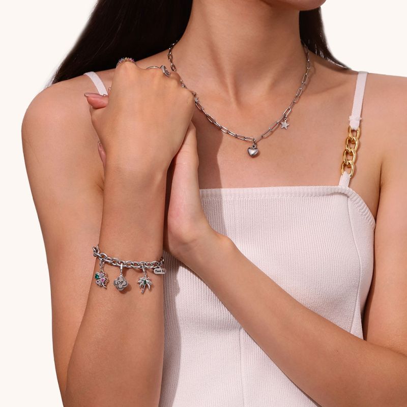 Four Leaf Clover Clasp Clusters Charm