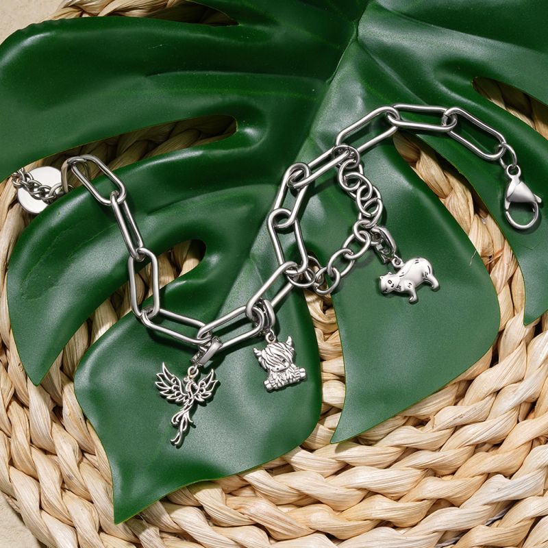 Highland Cow Clasp Clusters Charm