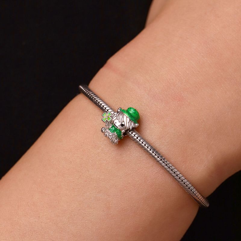 Highland Cow Clover Charm