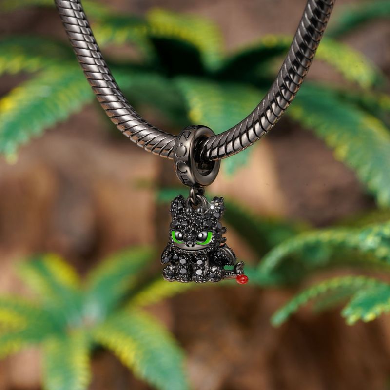 Pave Diamond Toothless Pendant