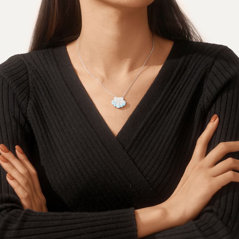 Shell Pendant Necklace