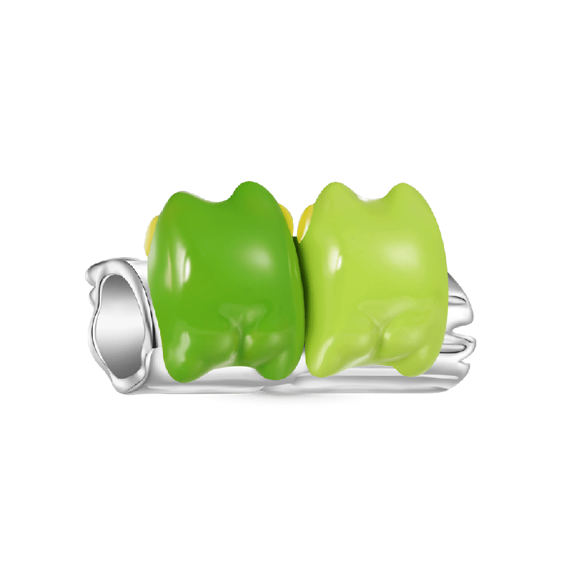 Frogs in Love Charm
