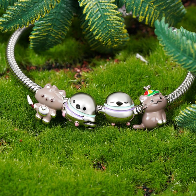 Lying Down Chonky Pigeon Charm