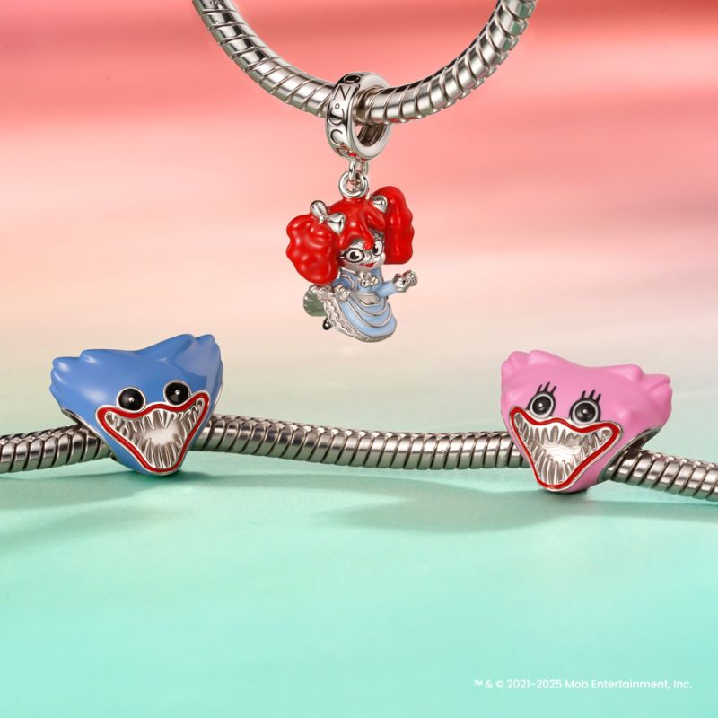 Kissy Missy Charm
