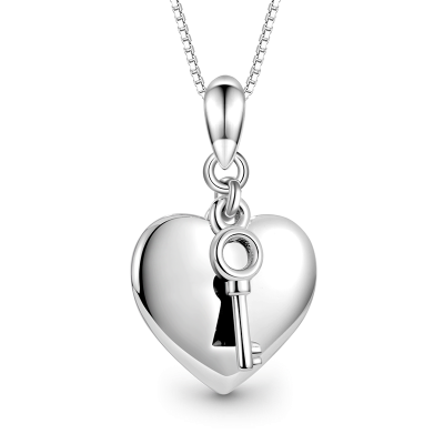 Engravable Heart & Key Necklace