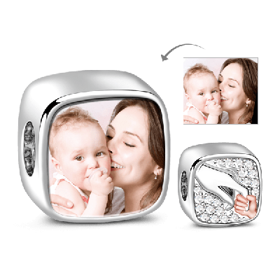 Mom-Child Love Bond