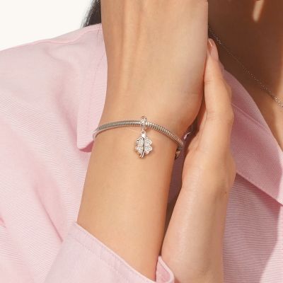 Openable Four-leaf Clover Pendant