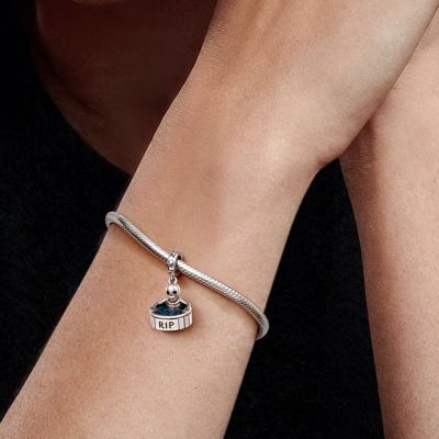 Skeleton In A Bath Charm