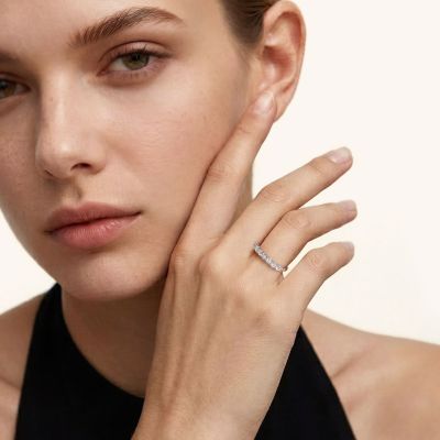 Shiny VVS Moissanite Band Ring