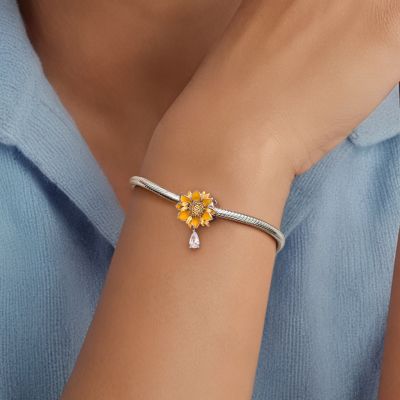 Rotatable Sunflower Charm